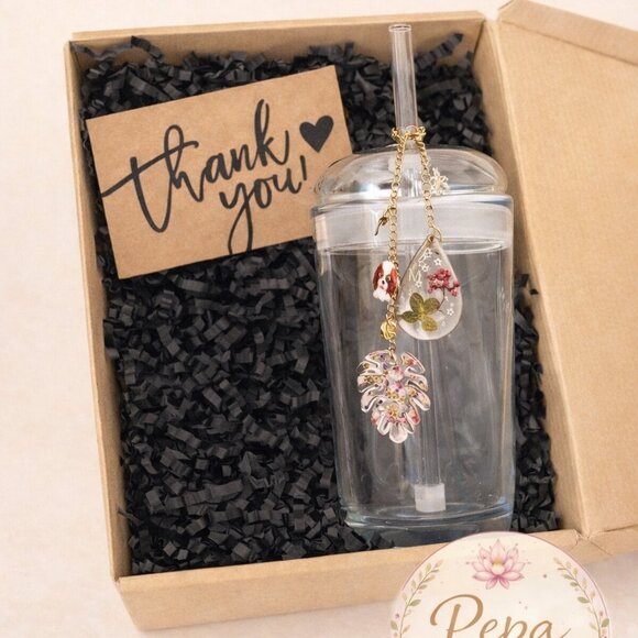 16oz Glass Cup with Glass Straw, Gold Chain Charms & Epoxy Pendants – Gift-Ready - Picture 4 of 5